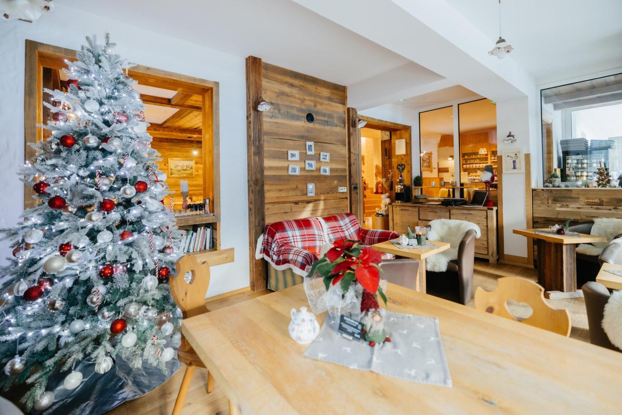 Отель Eko Hisa-Eco House Na Razpotju Солчава Экстерьер фото