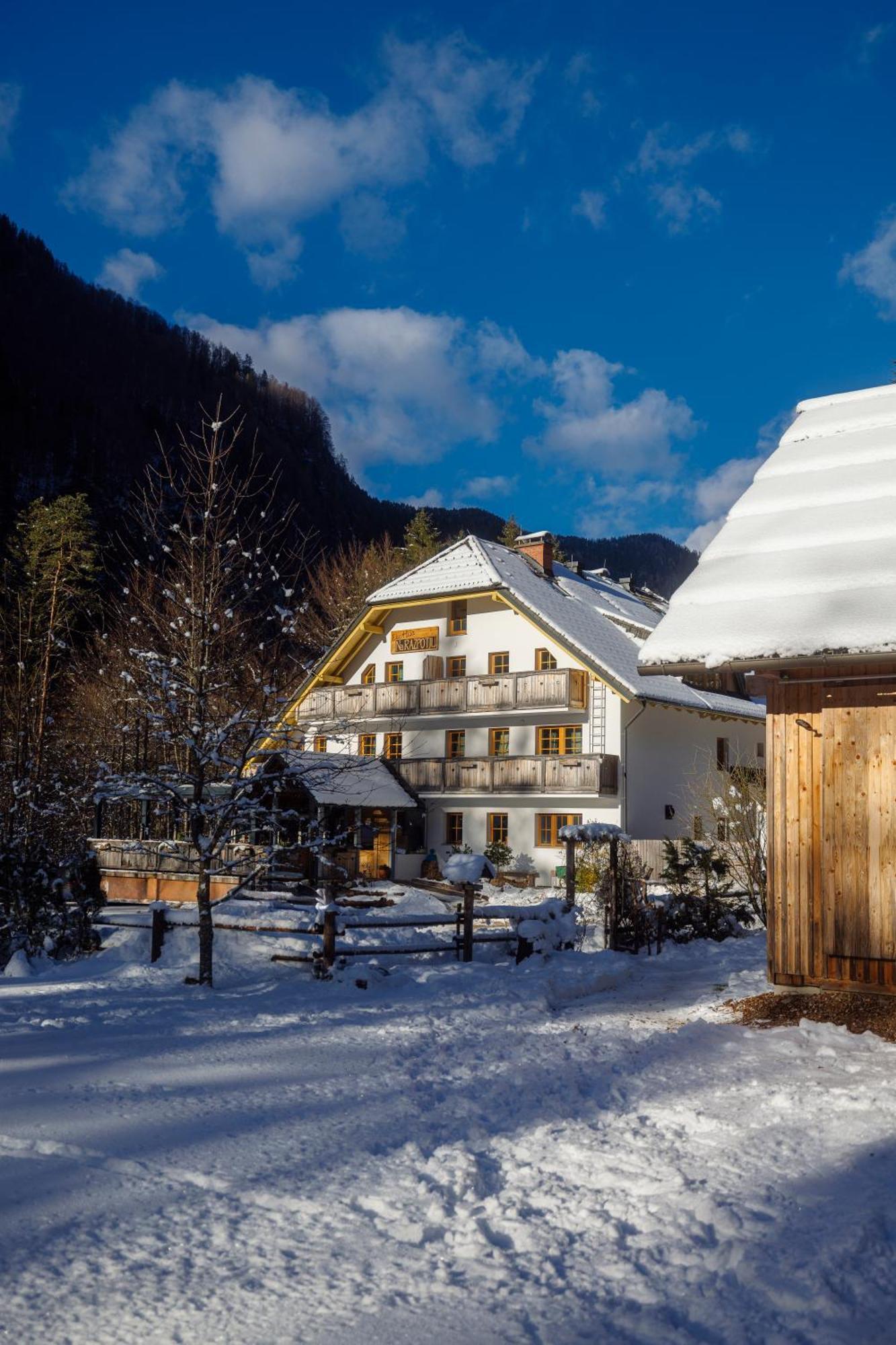 Отель Eko Hisa-Eco House Na Razpotju Солчава Экстерьер фото