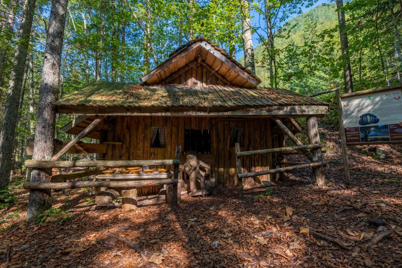 Отель Eko Hisa-Eco House Na Razpotju Солчава Экстерьер фото